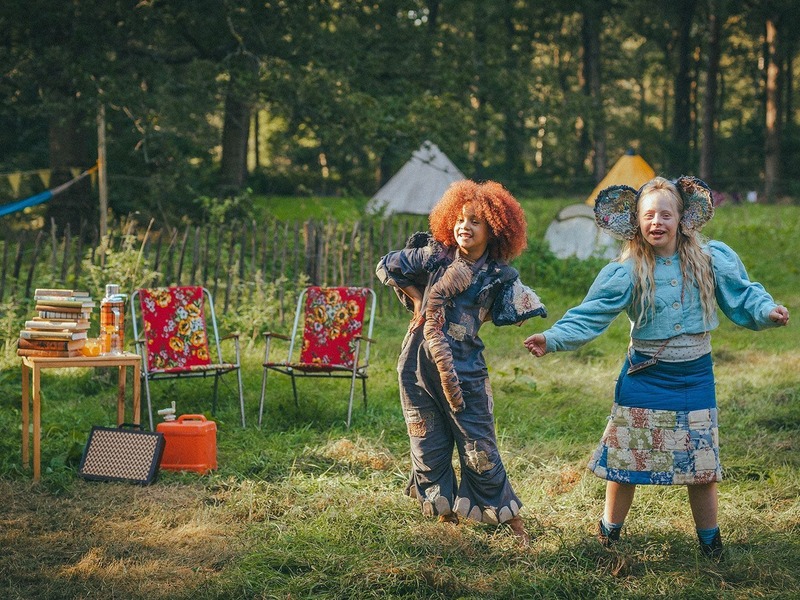 Slika - Slonić u šumi